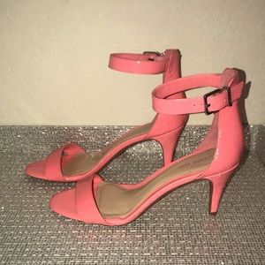 Coral Gianni Bini sandals